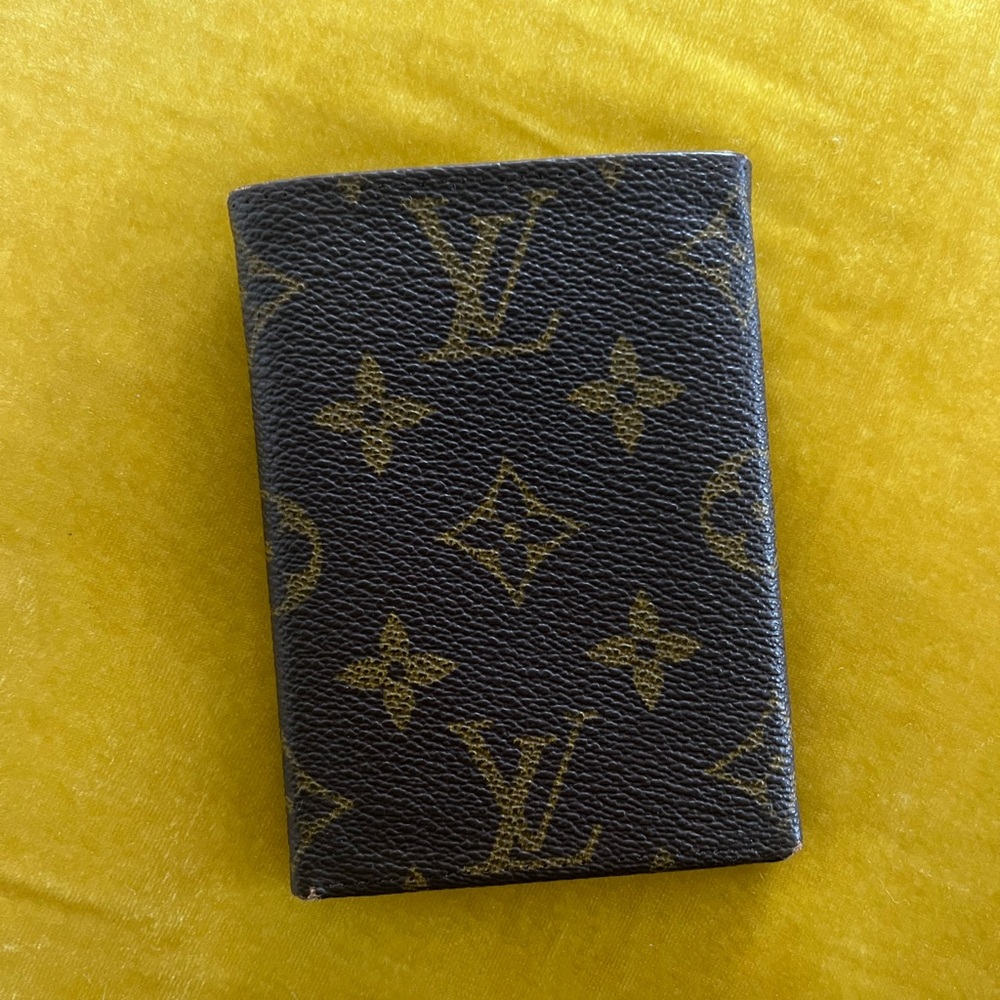 Louis Vuitton Trifold Wallet Engraving “Saks Fifth Avenue 72” Vintage Designer - Picture 2 of 6